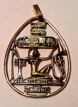 Falso talismano egizio