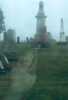 Un inquietante fantasma nel Cimitero Celtico