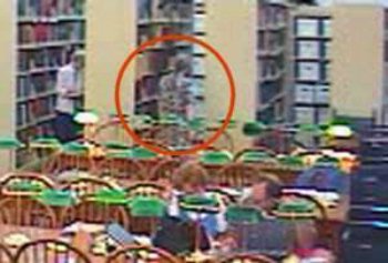 Fantasma in Biblioteca - 30