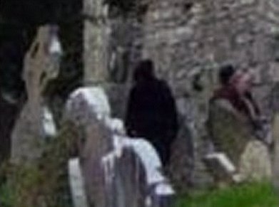 Fantasma nell'antico cimitero - Dettaglio