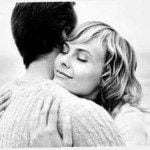 Coppia felice grazie ai legamenti d'amore